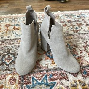 Steve Madden Beige Booties Size 5